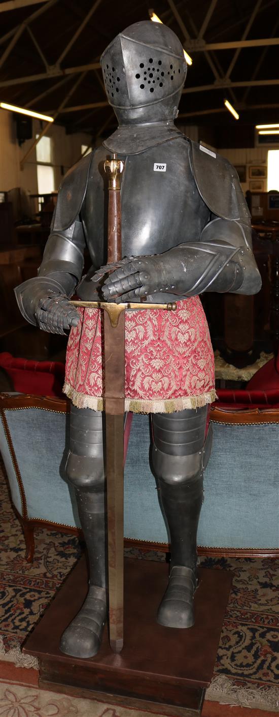 Suit of armour